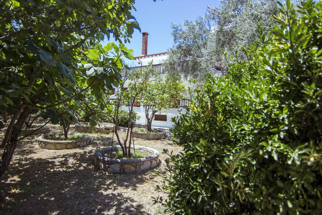 Naftilos Skiathos Exterior photo