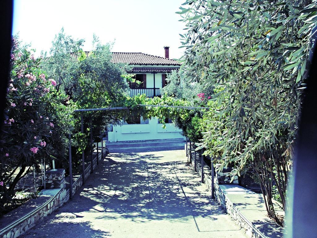 Naftilos Skiathos Exterior photo
