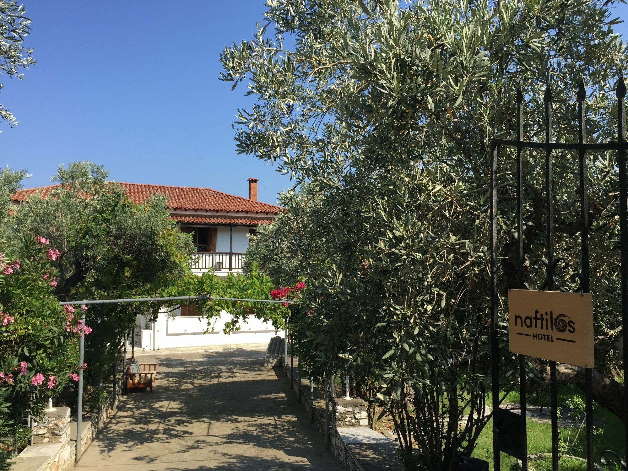 Naftilos Skiathos Exterior photo